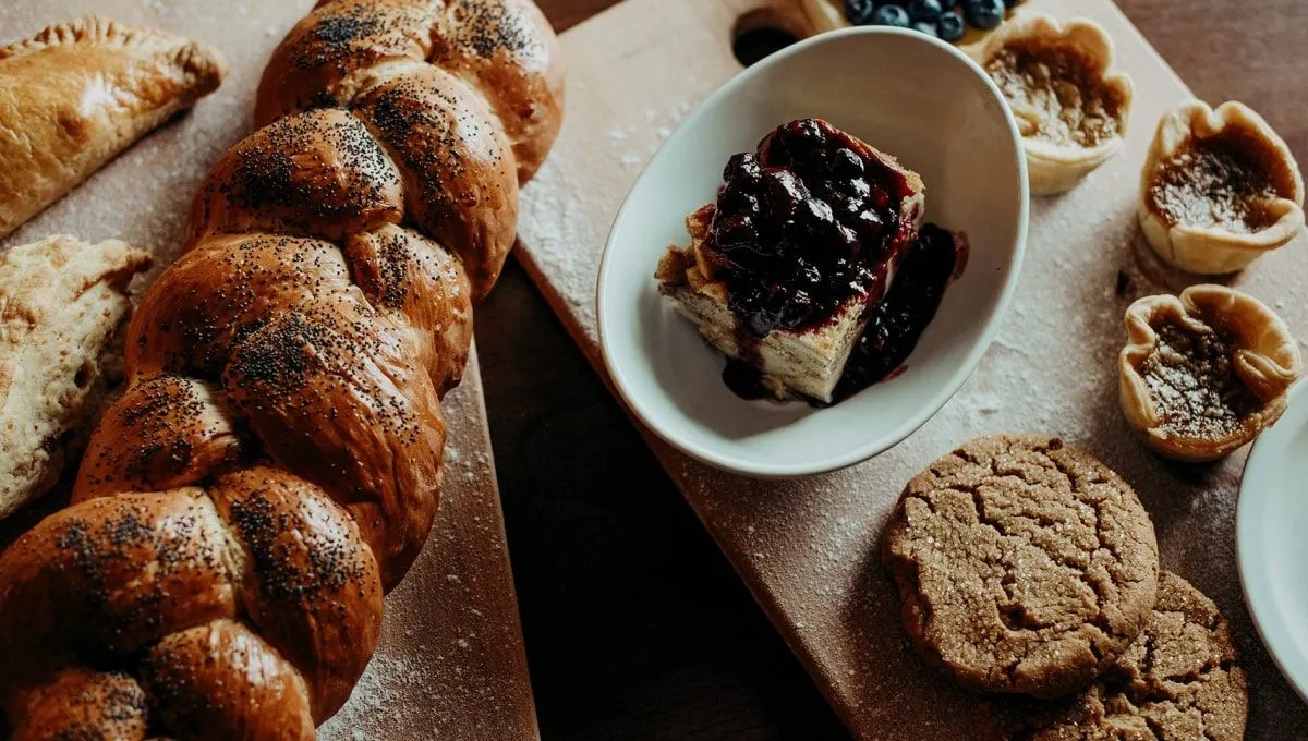 Pinchmans_2021_Mockup_Pastries.jpg
