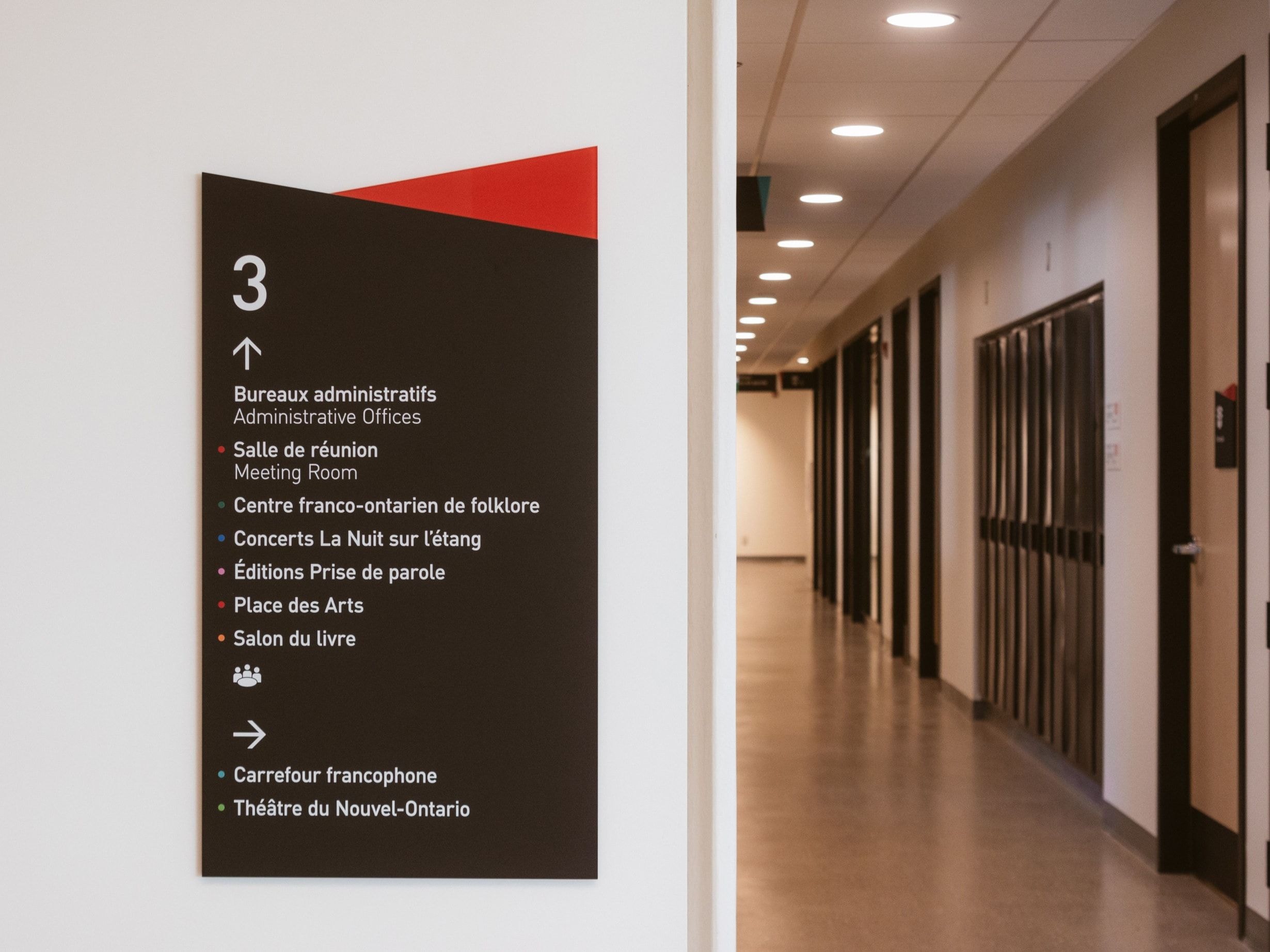 Floor wayfinding sign at Place des Arts