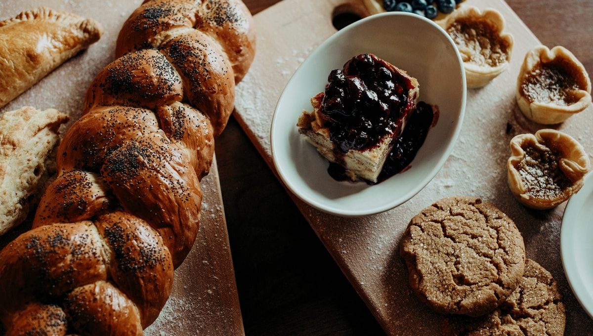 Pinchmans_2021_Mockup_Pastries.jpg